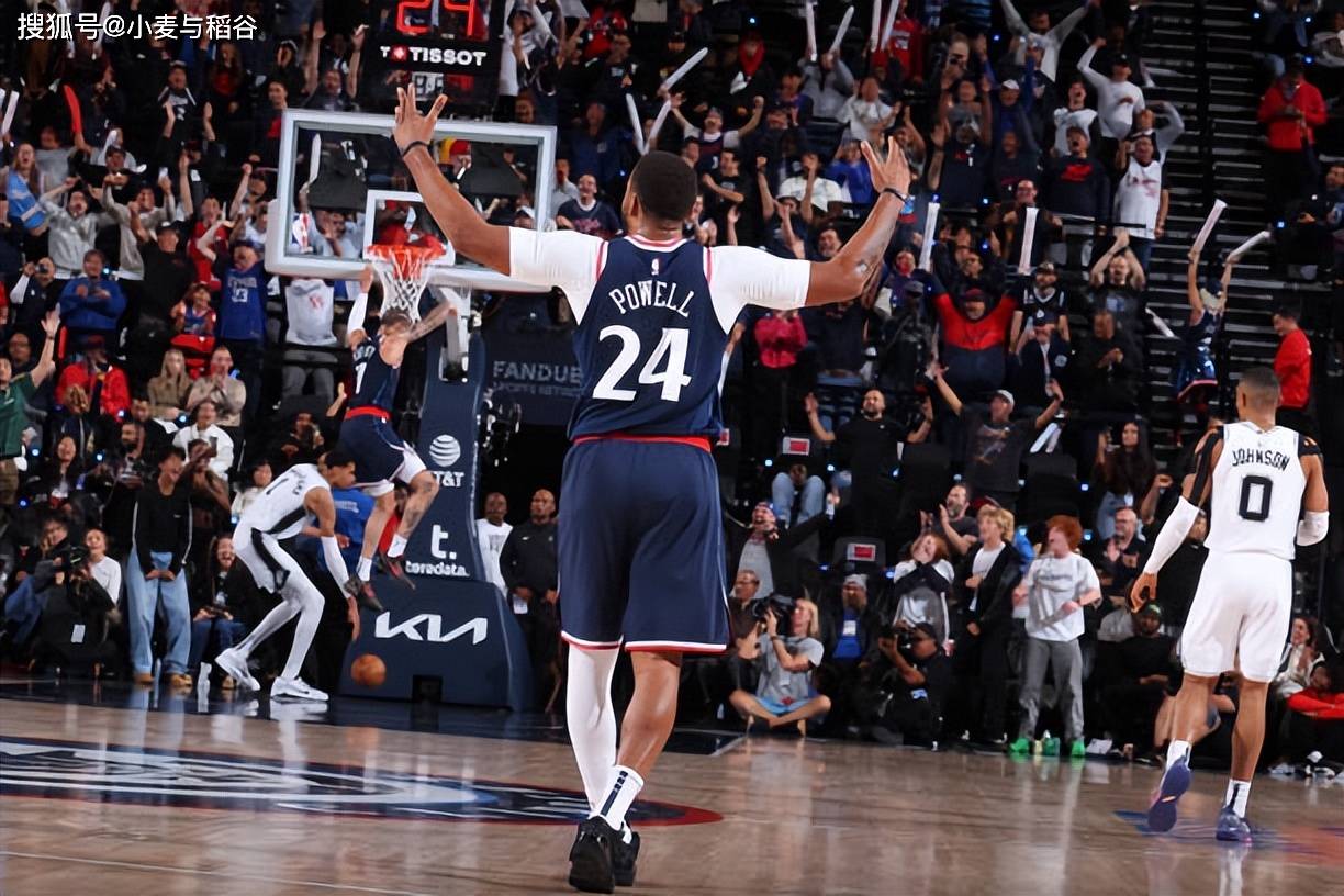 快船大将复出助球队连胜,队内士气大增 快船大将复出助球队连胜,队内士气大增