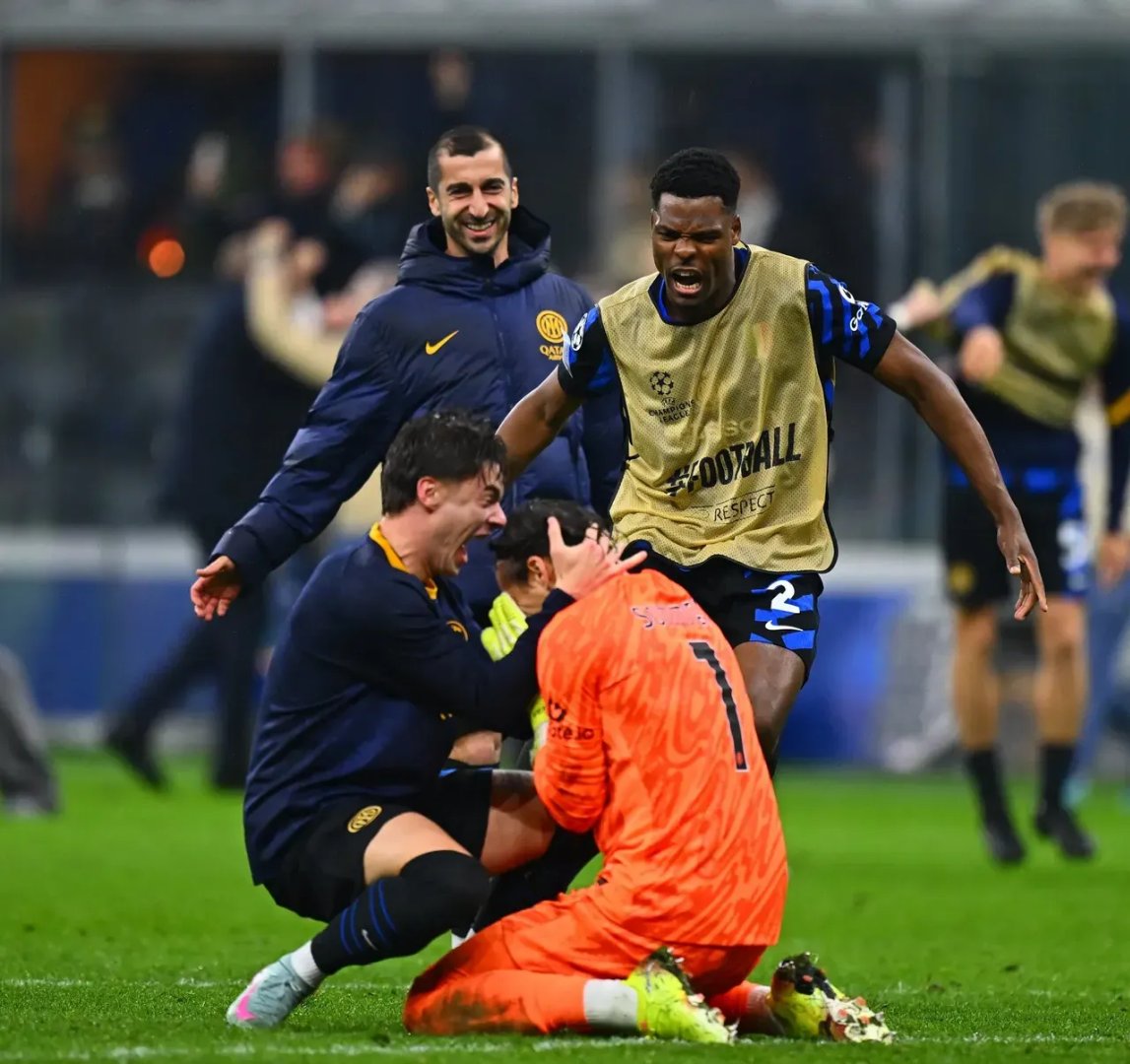 AC米兰遭遇皇马击败,英超局势紧张的简单介绍 AC米兰遭遇皇马击败,英超局势紧张的简单介绍